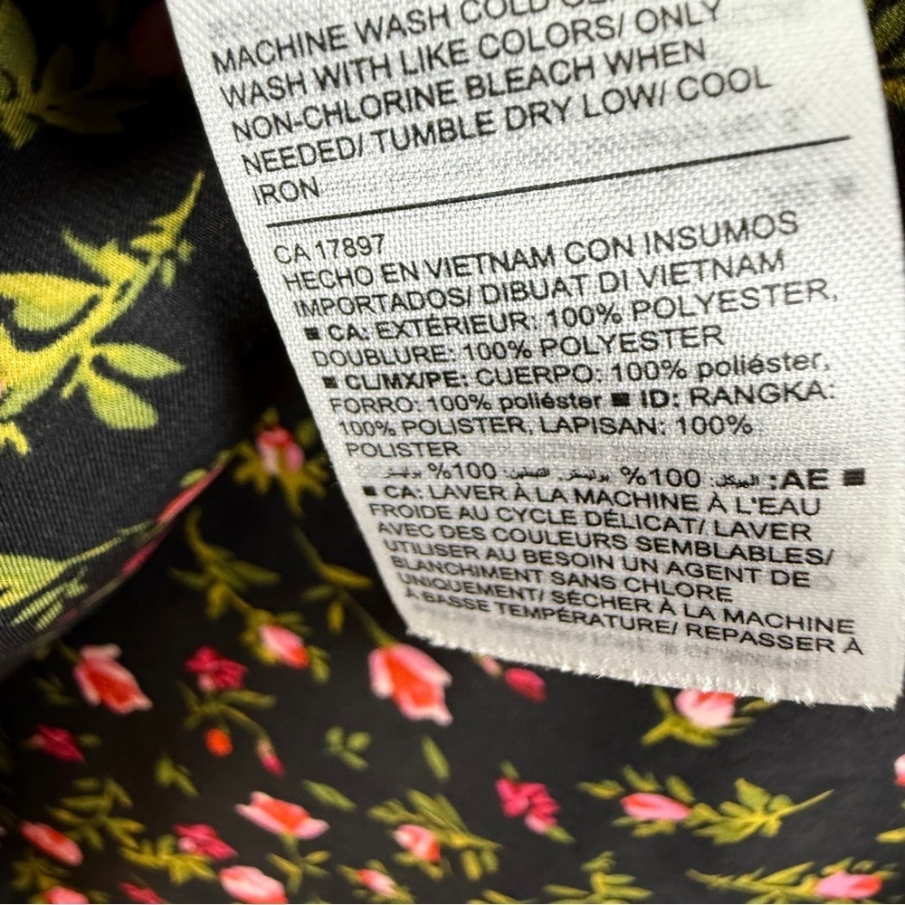 Old Navy Black Dress Size XL Floral Accents Long Sleeve - Picture 6 of 7